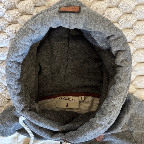 Wanakome Gray and Cream Hoodie with Leather Detail - Picture 4 of 6